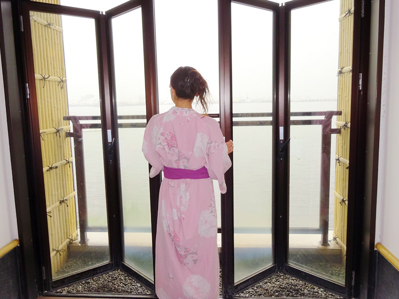 万葉の湯でぶら散歩
